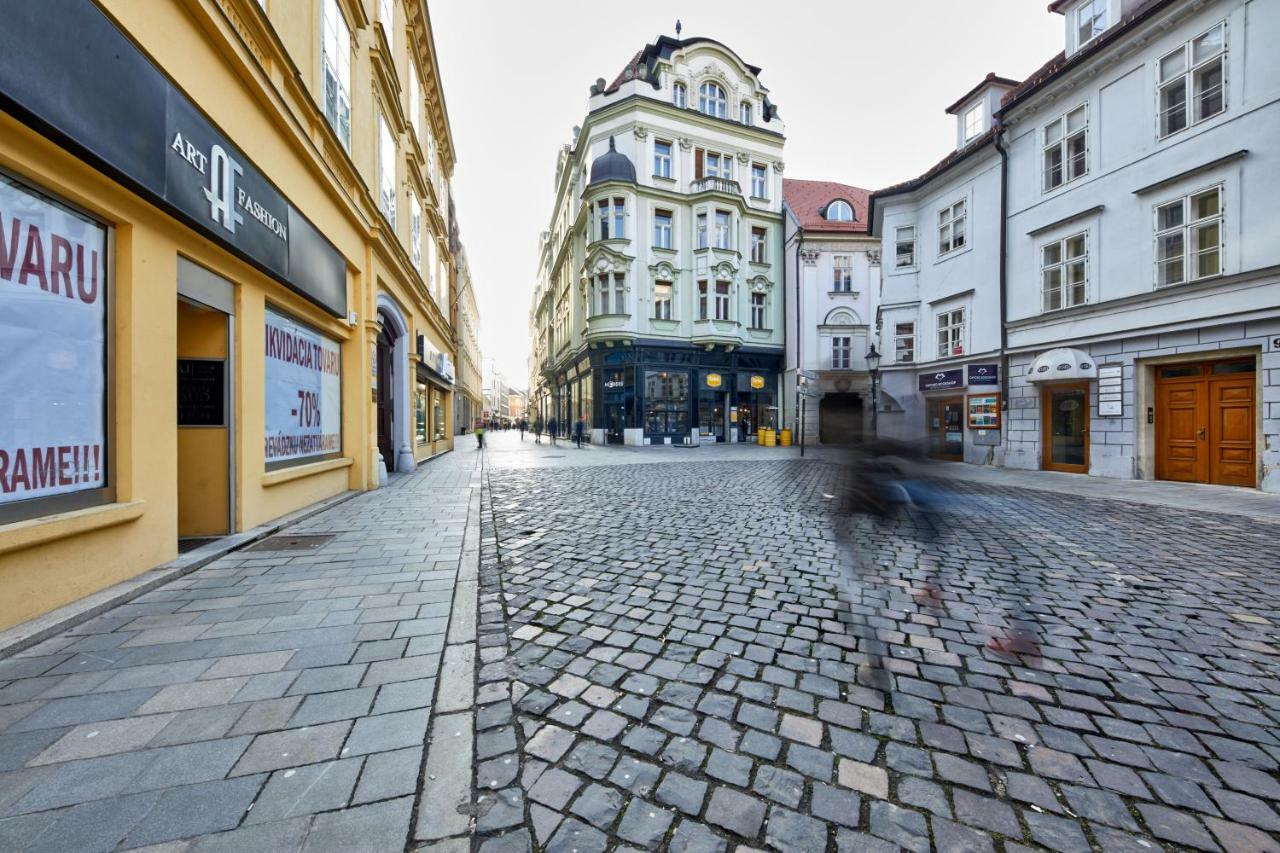 Pikachu'S Gallery - Historical Old Town Bratislava Eksteriør bilde